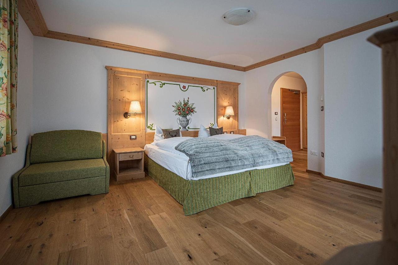 Hotel Cristallo ドッビアーコ エクステリア 写真
