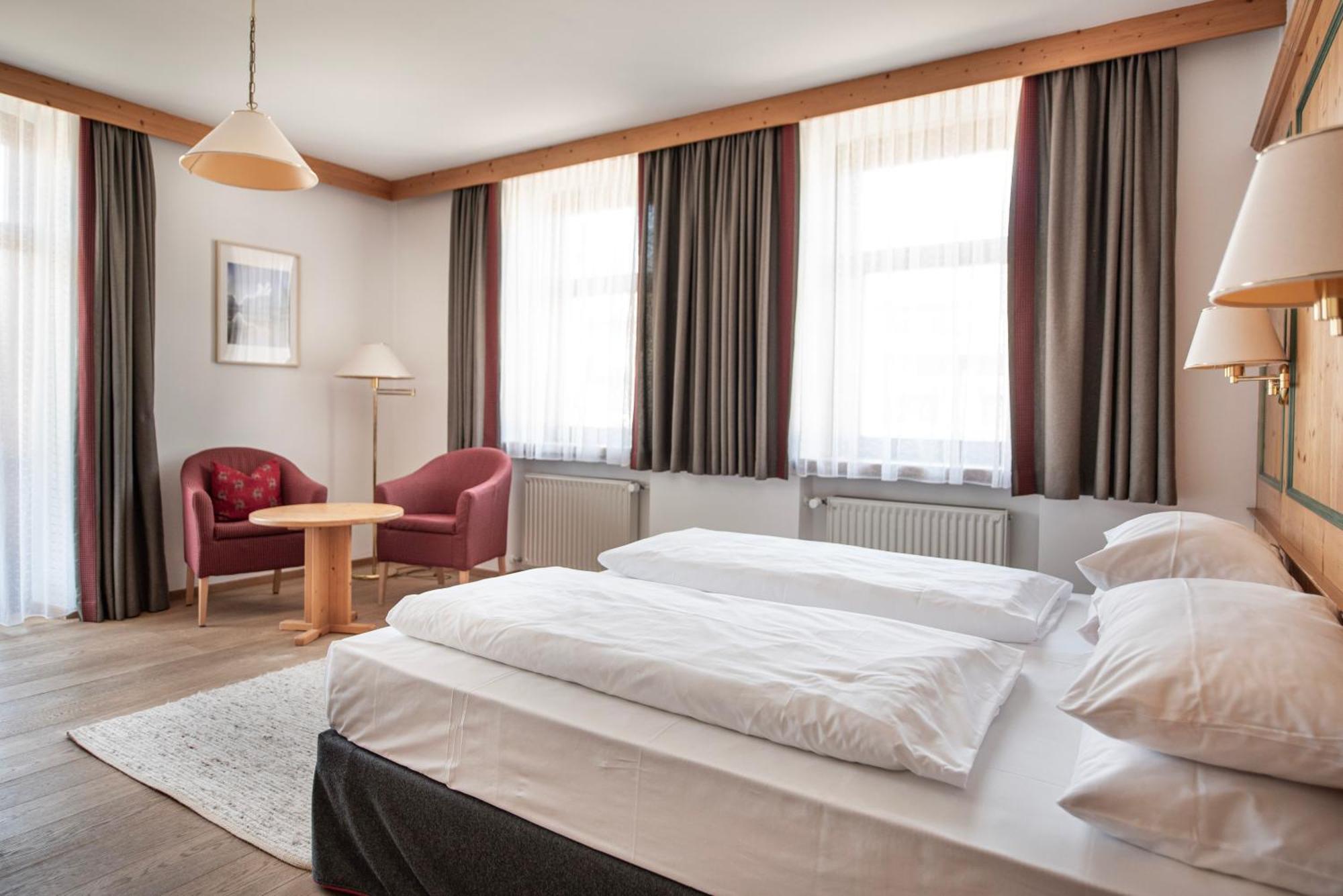 Hotel Cristallo ドッビアーコ エクステリア 写真